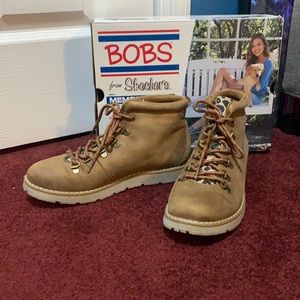 Sketchers Memory Foam Boot - Cheetah Detail